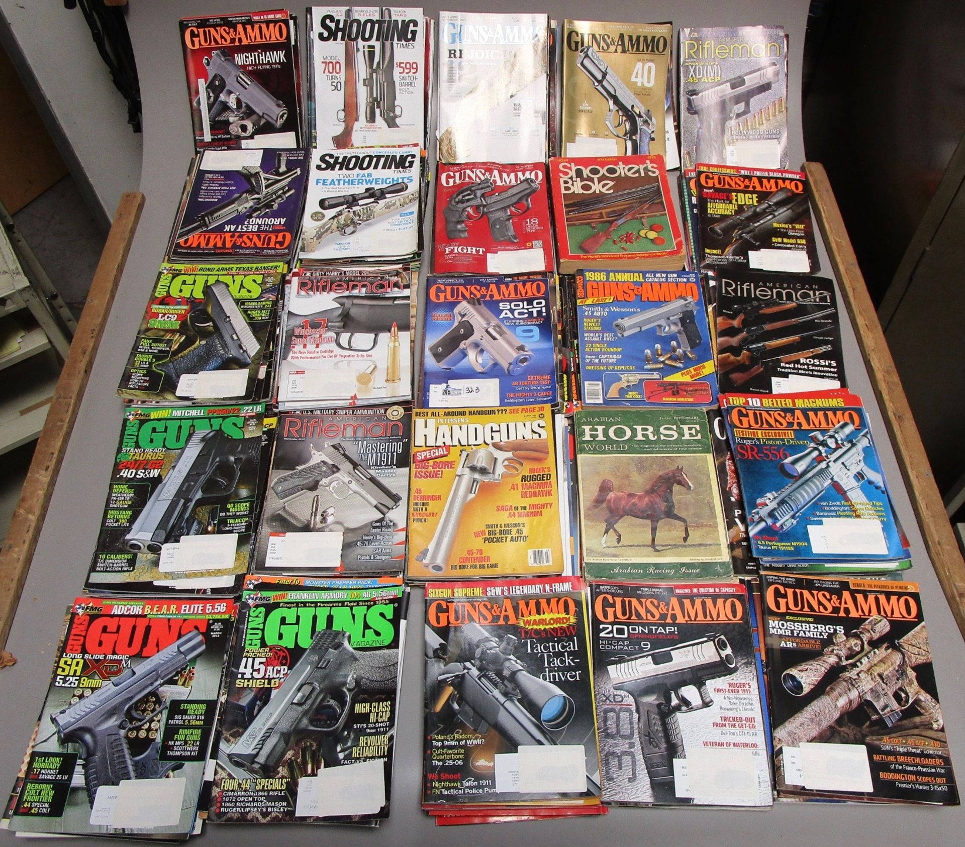 LOT VINTAGE MAGAZINES