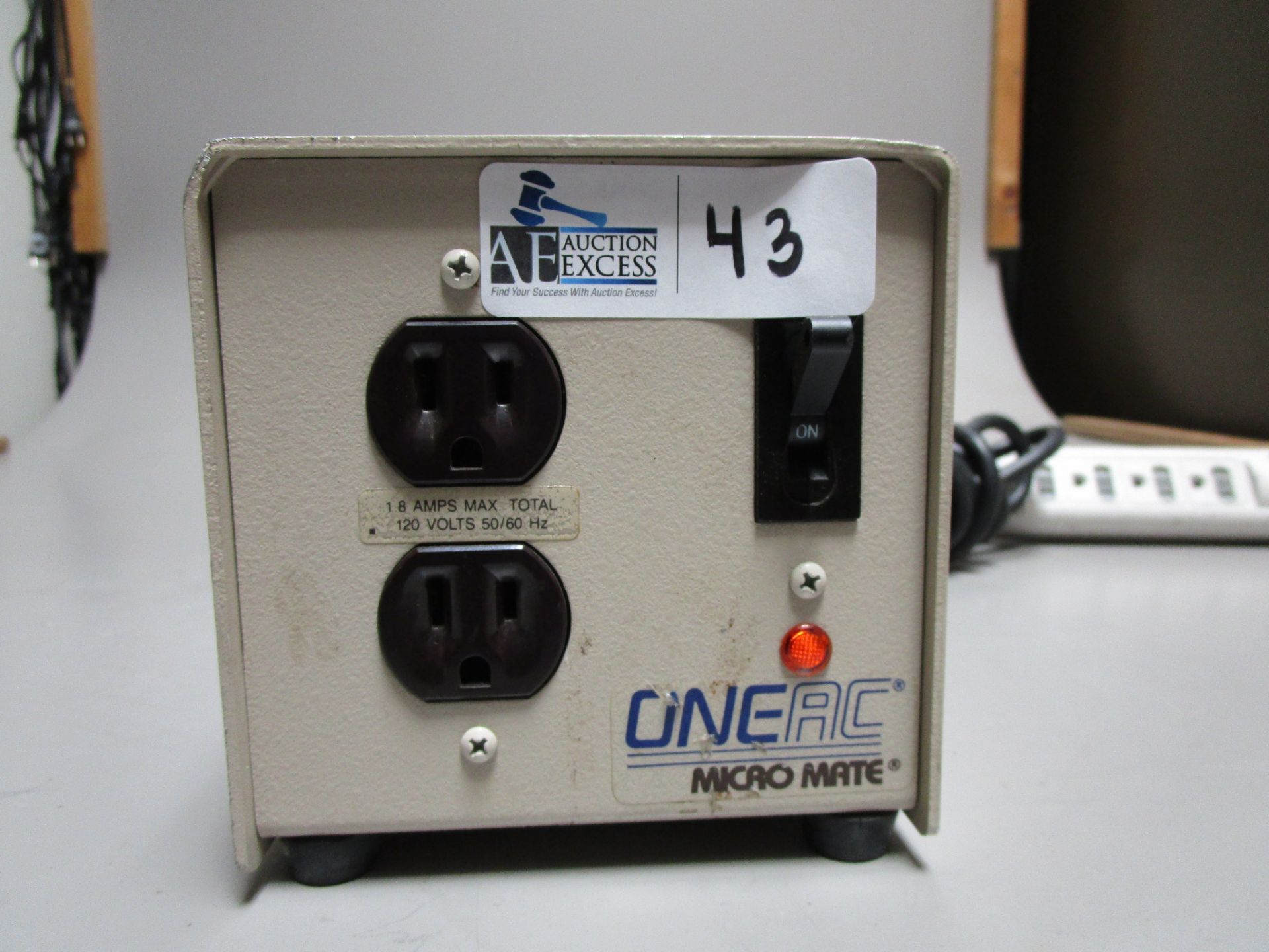 ONE AC CM1102 MICRO MATE POWER CONDITIONER