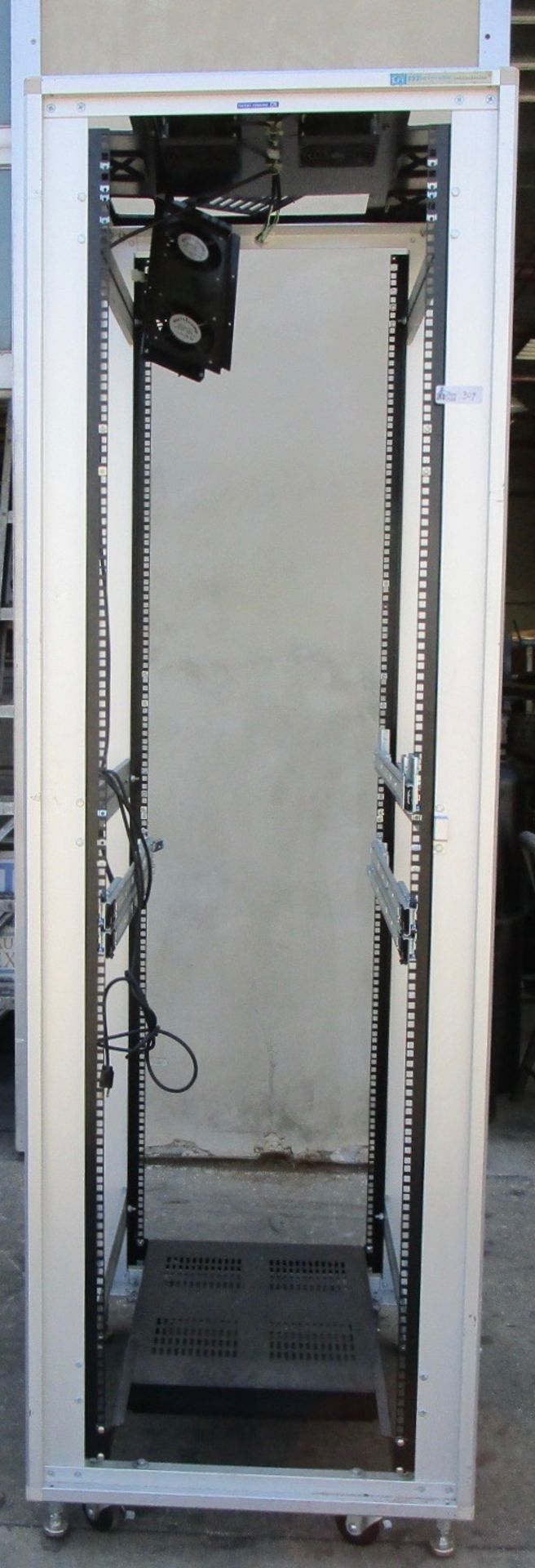 CPI MEGAFRAME ROLLING EQUIPMENT RACK