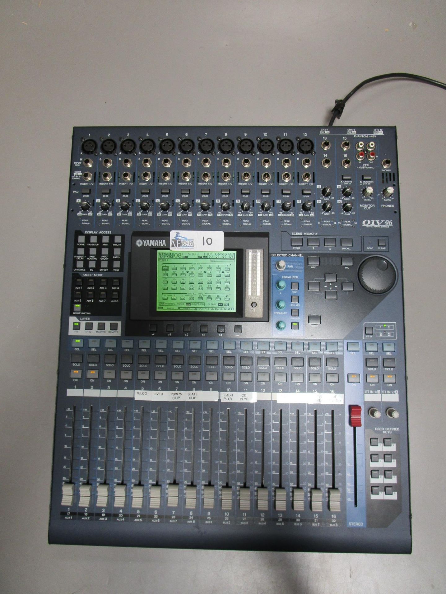 YAMAHA 01V96 DIGITAL MIXING CONSOLE