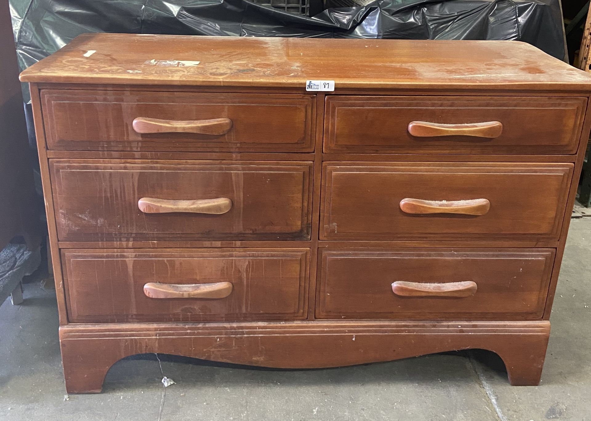 WOOD DRESSER