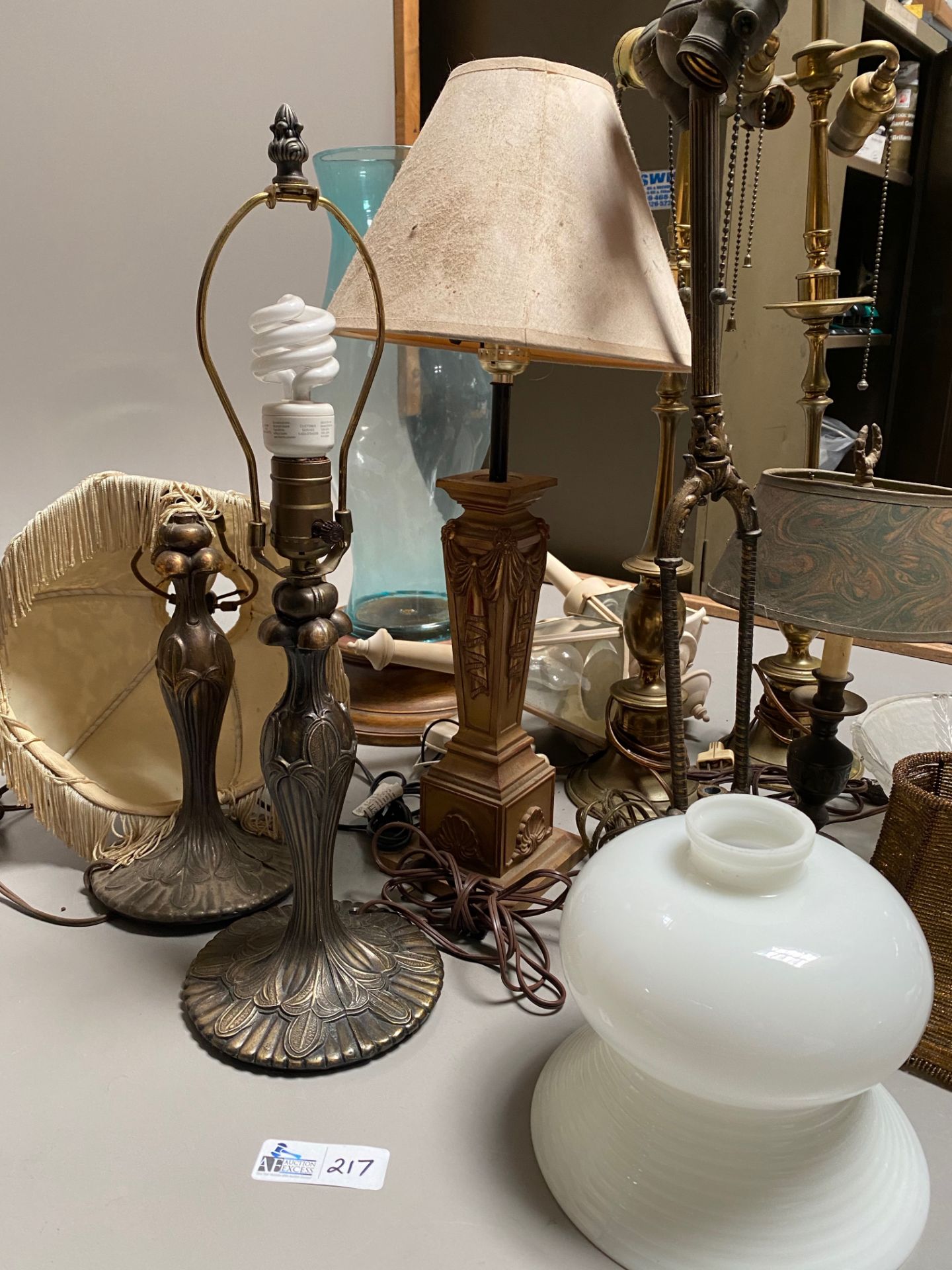 LOT OF MISC. VINTAGE LAMPS AND SHADES - Image 2 of 3