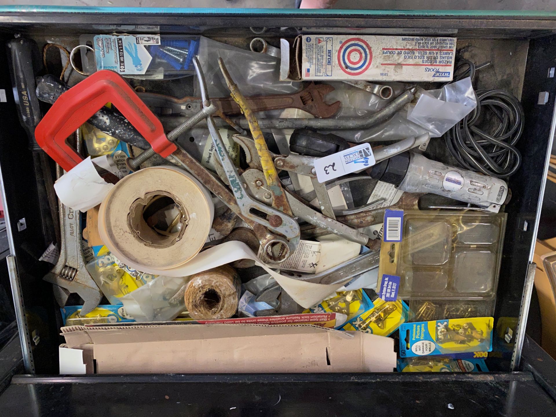 COBALT ROLL AWAY TOOL BOX WITH BALL BEARING SLIDE DRAWERS CONTENTS INCLUDED - Image 7 of 10