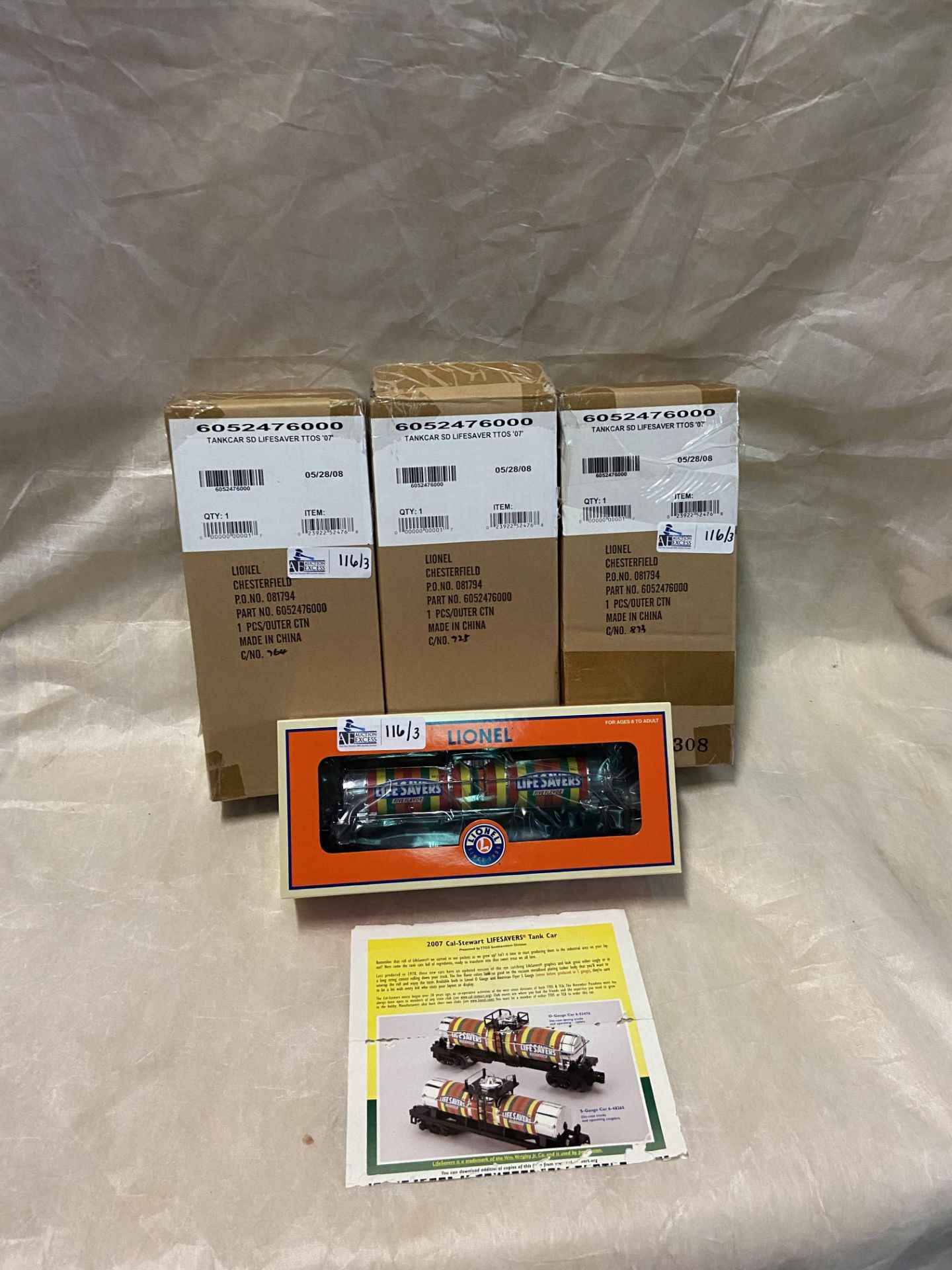 LOT OF 3 LIONEL TANKCAR SD LIFESAVER NIB