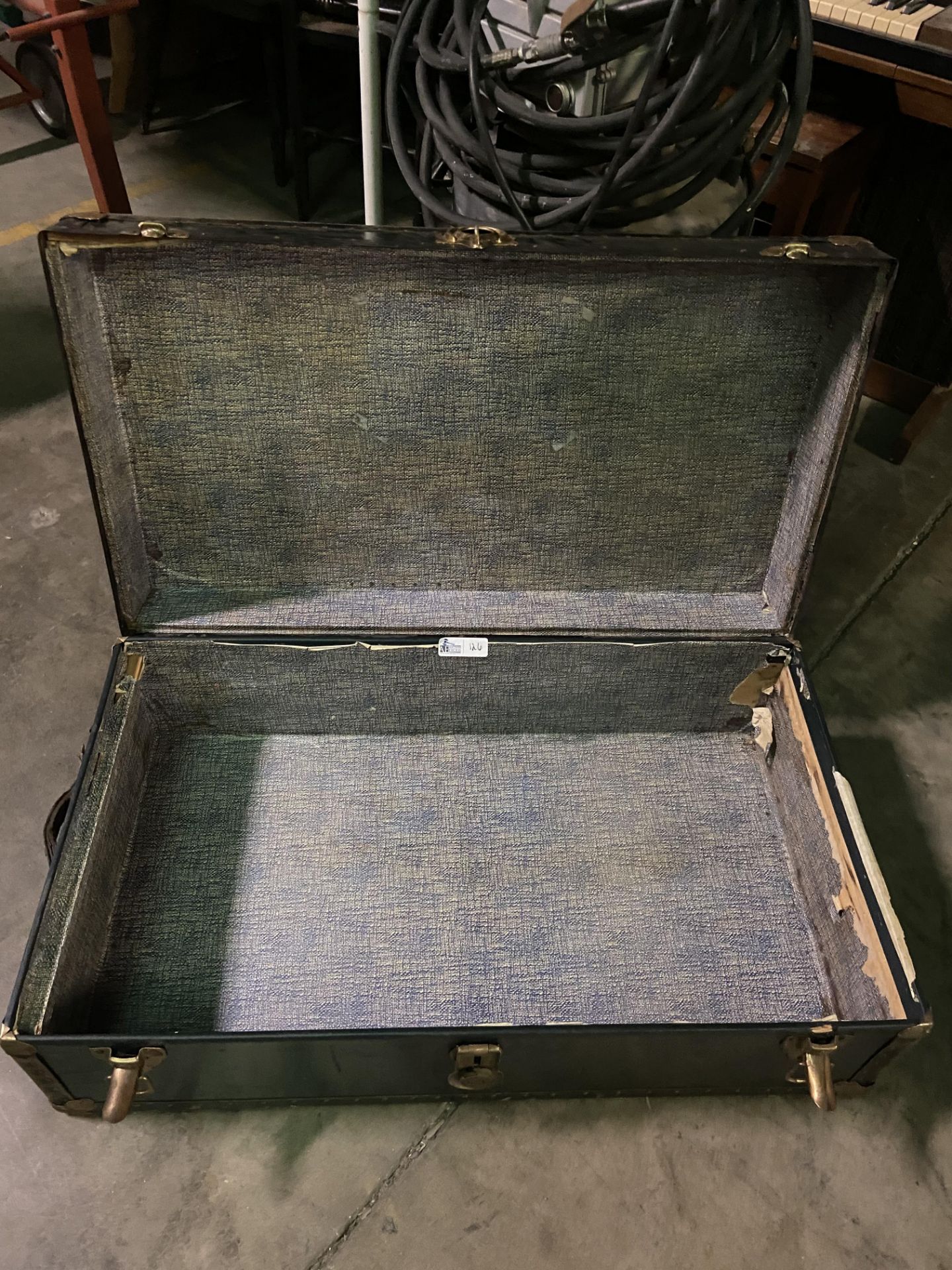 VINTAGE TRUNK - Image 2 of 2