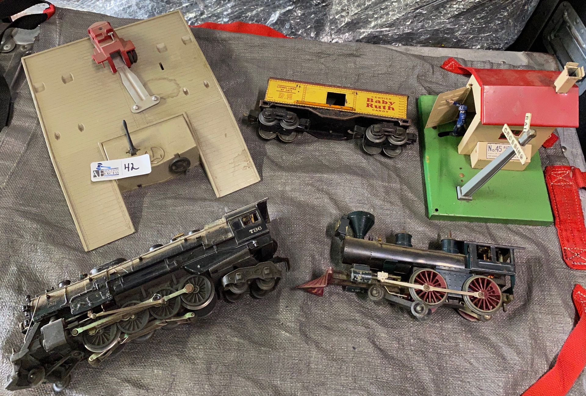 BOX TRAINS AND ACCESSORIES