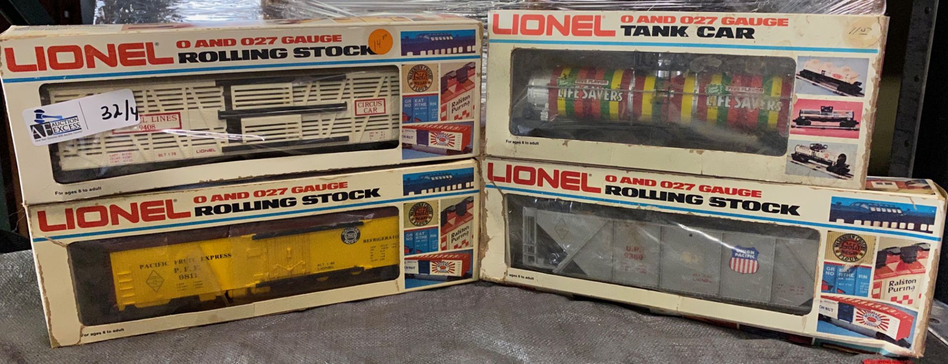 LOT OF 4 LIONEL TRAINS