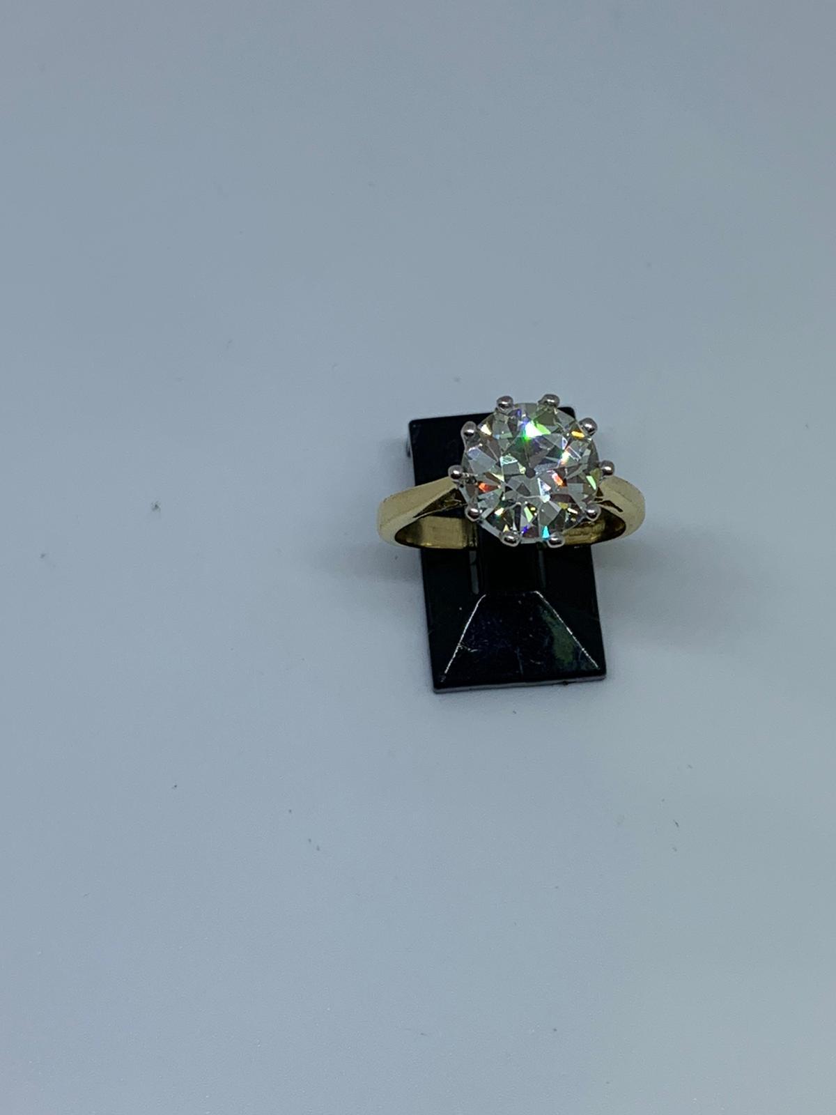 Fine 18ct gold / diamond ring - Image 9 of 11