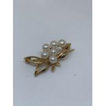 9ct gold brooch