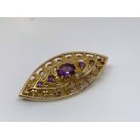 9ct gold brooch