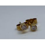 18 carat yellow gold diamond earrings