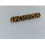 9 carat yellow gold curb link brooch