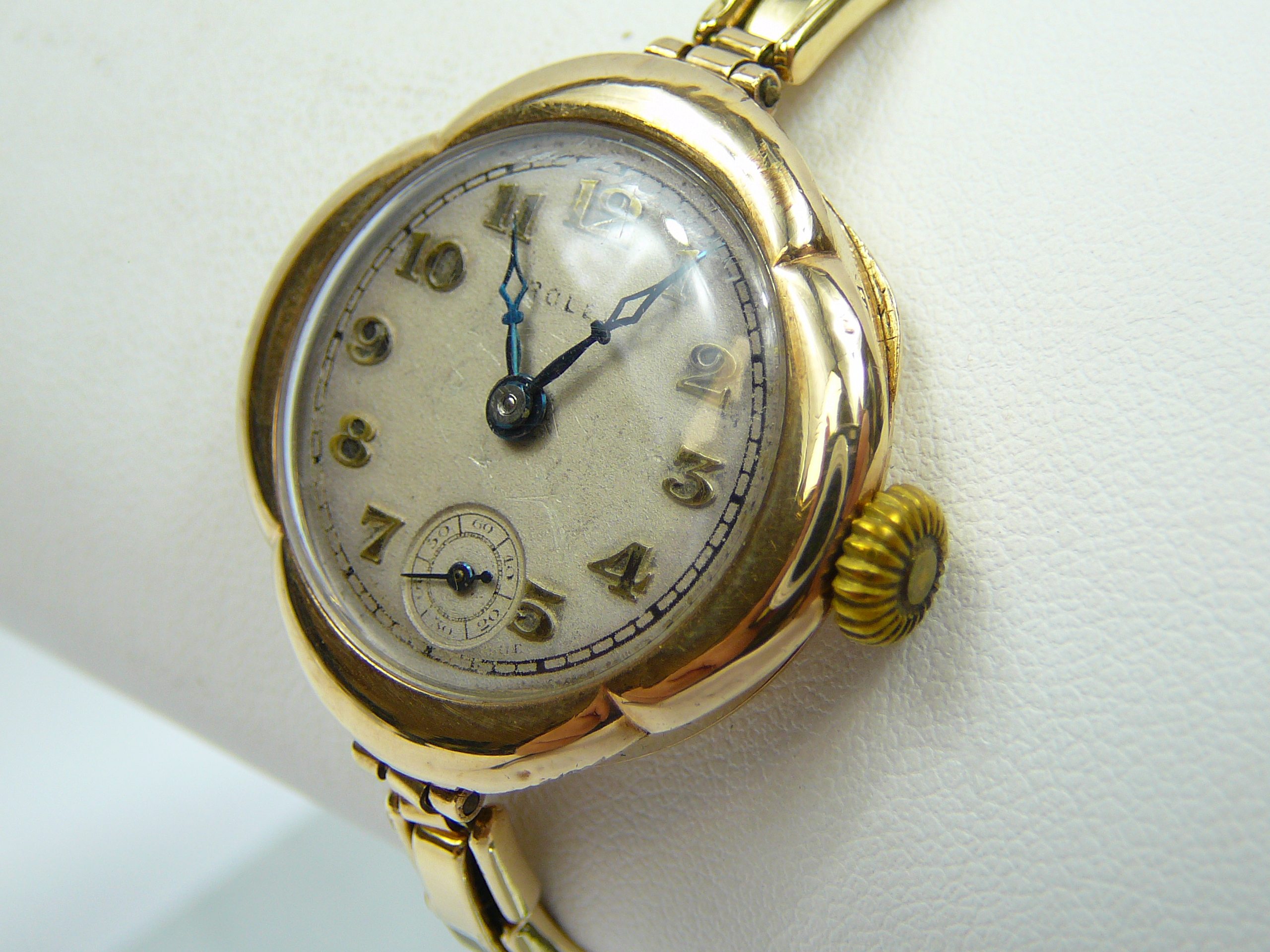 Ladies vintage gold Rolex wrist watch - Image 2 of 3