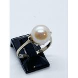 18ct gold pearl ring