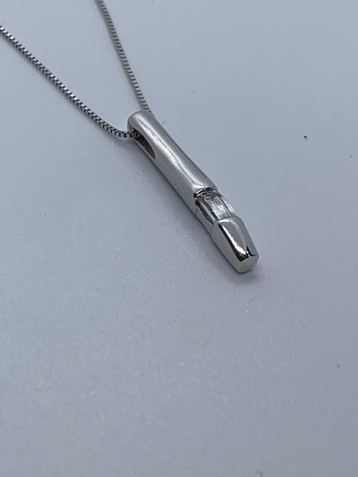 18ct white gold pendant & chain - Image 2 of 3