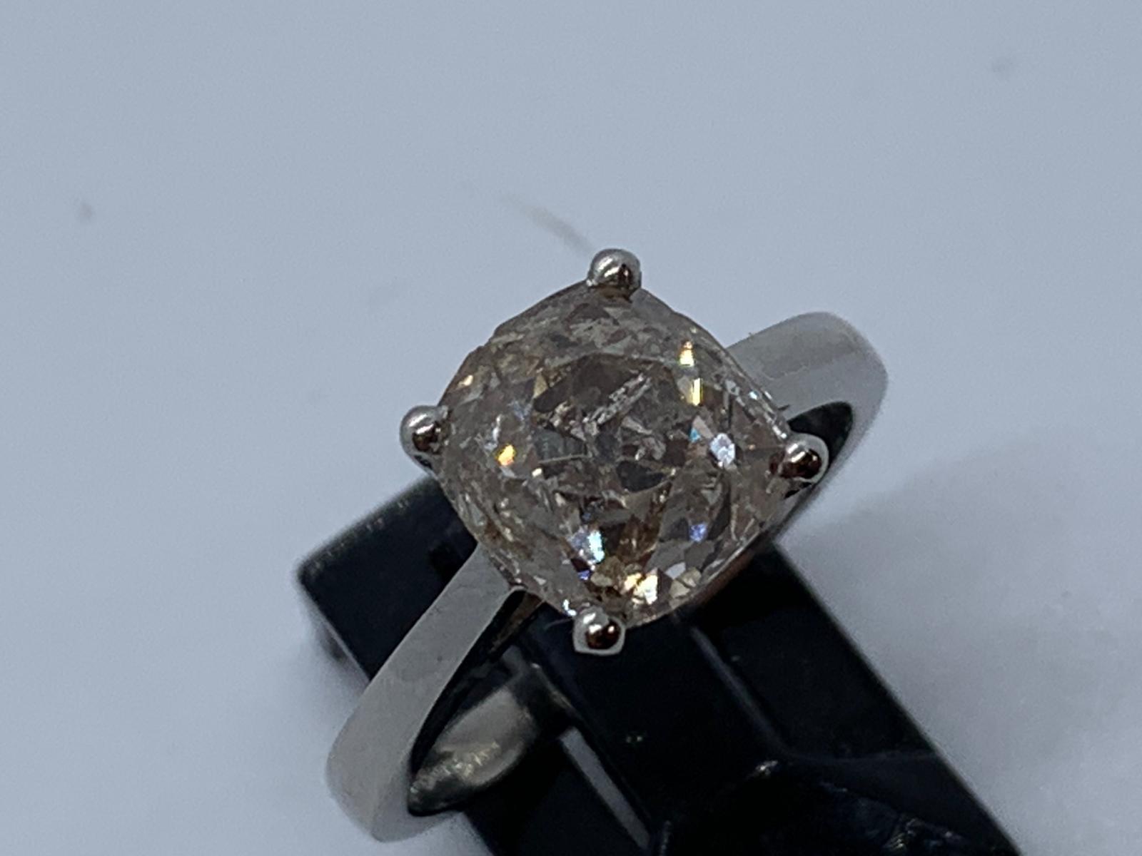 Platinum diamond ring - Image 9 of 13