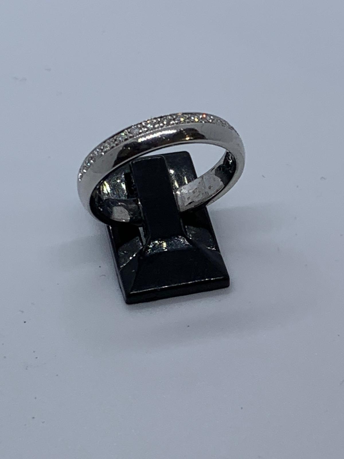 18ct white gold diamond ring - Image 3 of 3