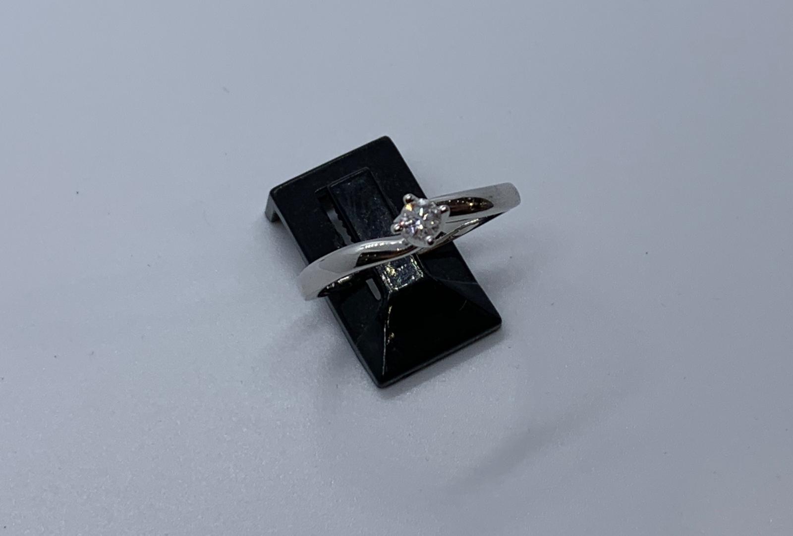 18ct white gold diamond ring - Image 5 of 6