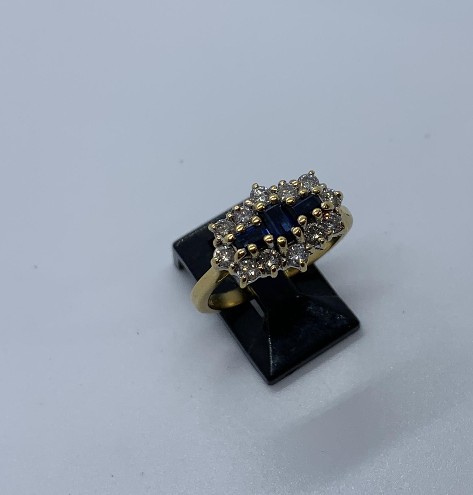 18ct gold sapphire & diamond ring - Image 2 of 6