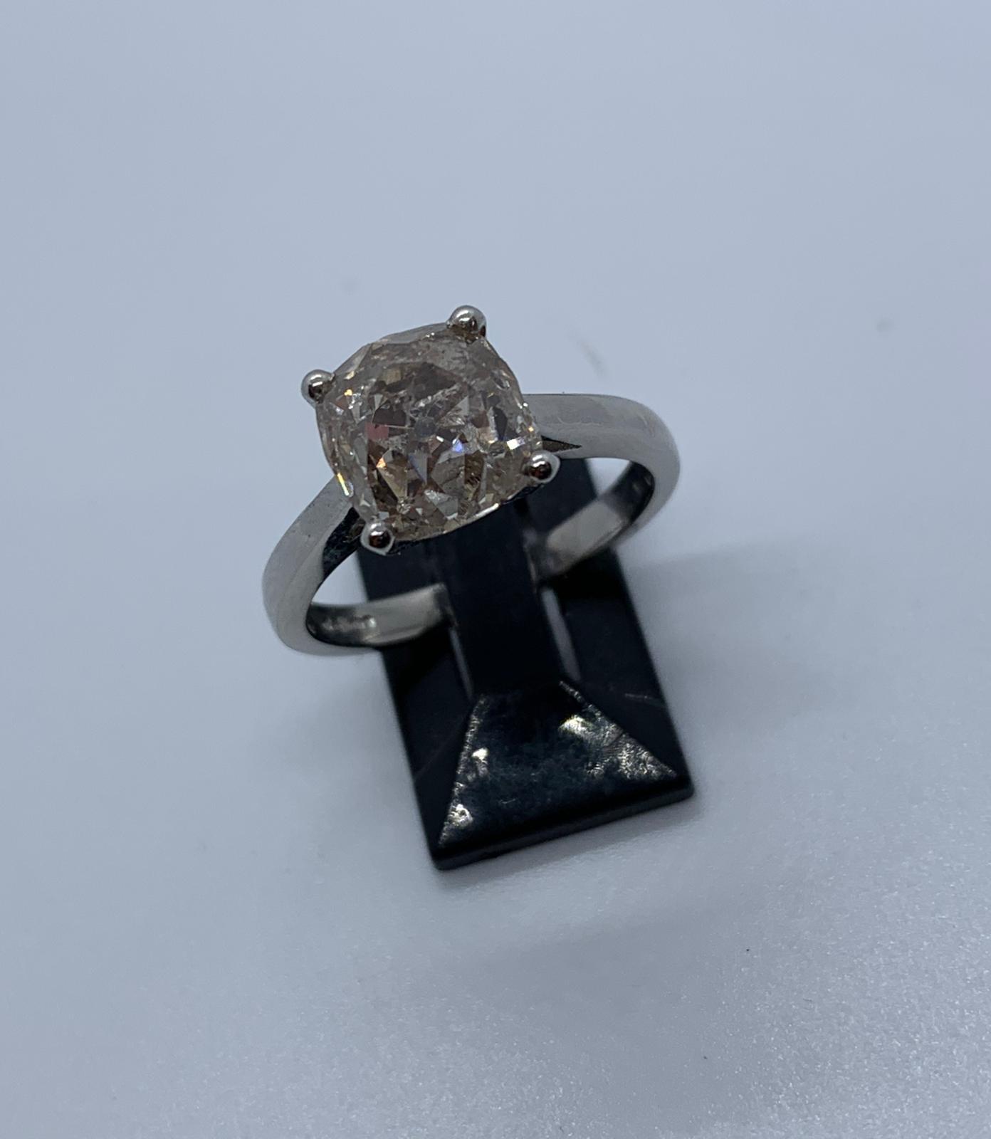 Platinum diamond ring - Image 7 of 13