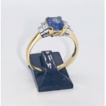18ct gold sapphire & diamond ring