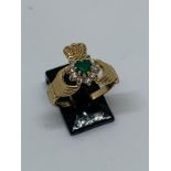 9ct gold green agate & CZ ring