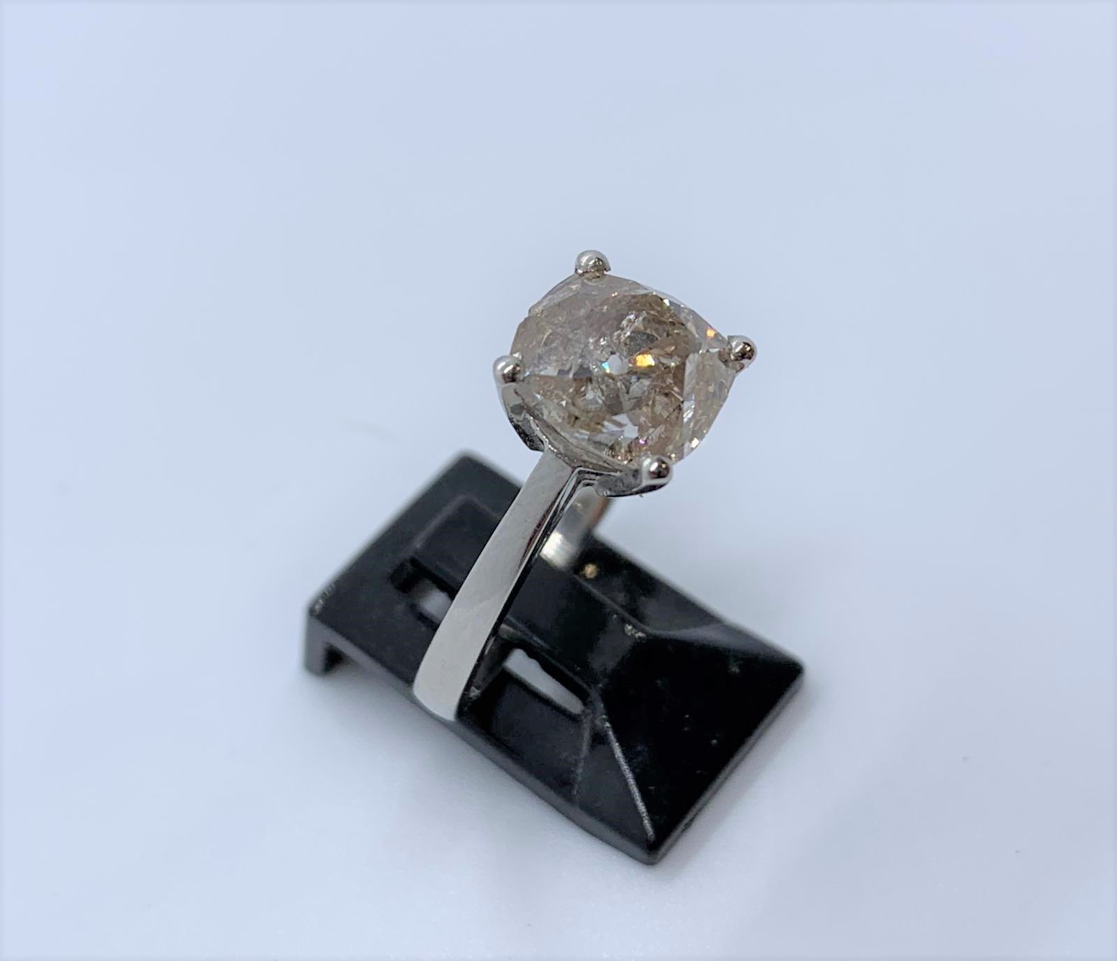 Platinum diamond ring - Image 10 of 13