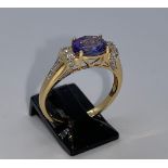 18ct gold tanzanite & diamond ring
