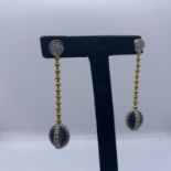 18ct 2 colour drop earrings