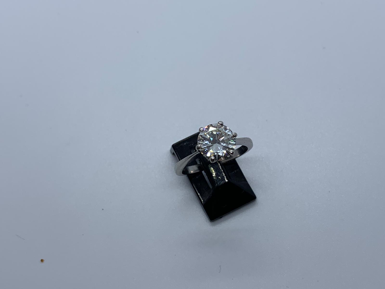 Platinum diamond ring - Image 6 of 6