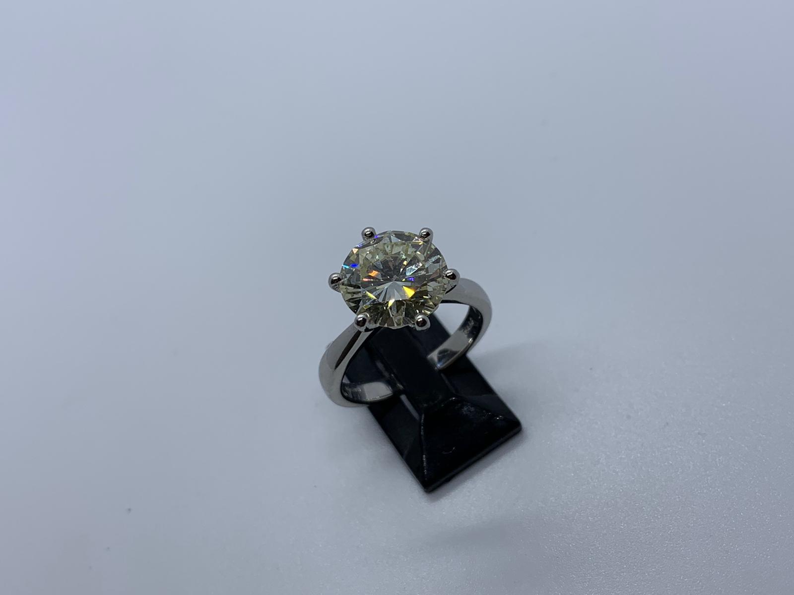 Platinum single stone diamond ring - Image 4 of 8