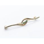 9ct gold emerald brooch