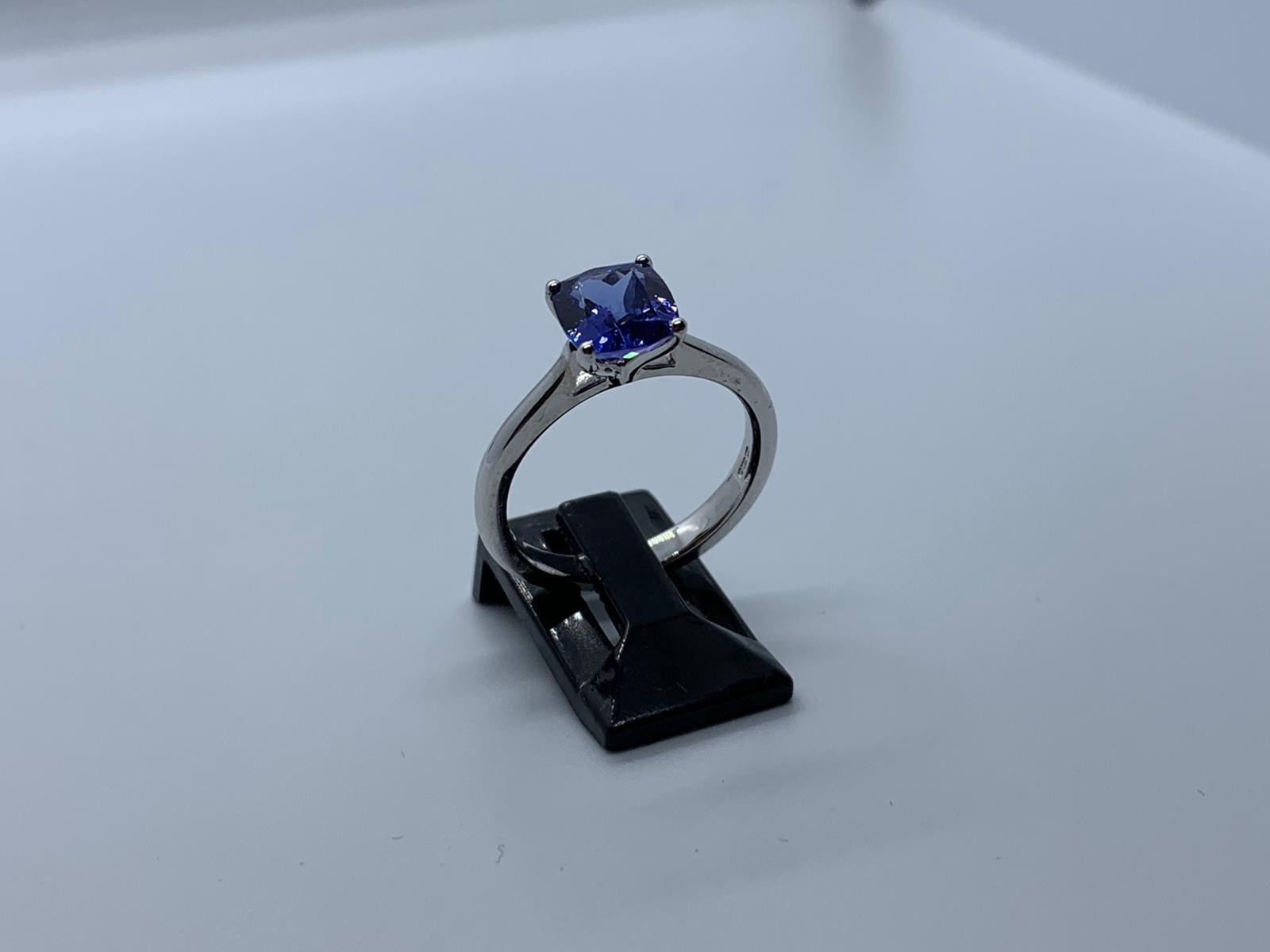 18ct white gold tanzanite ring - Image 5 of 5