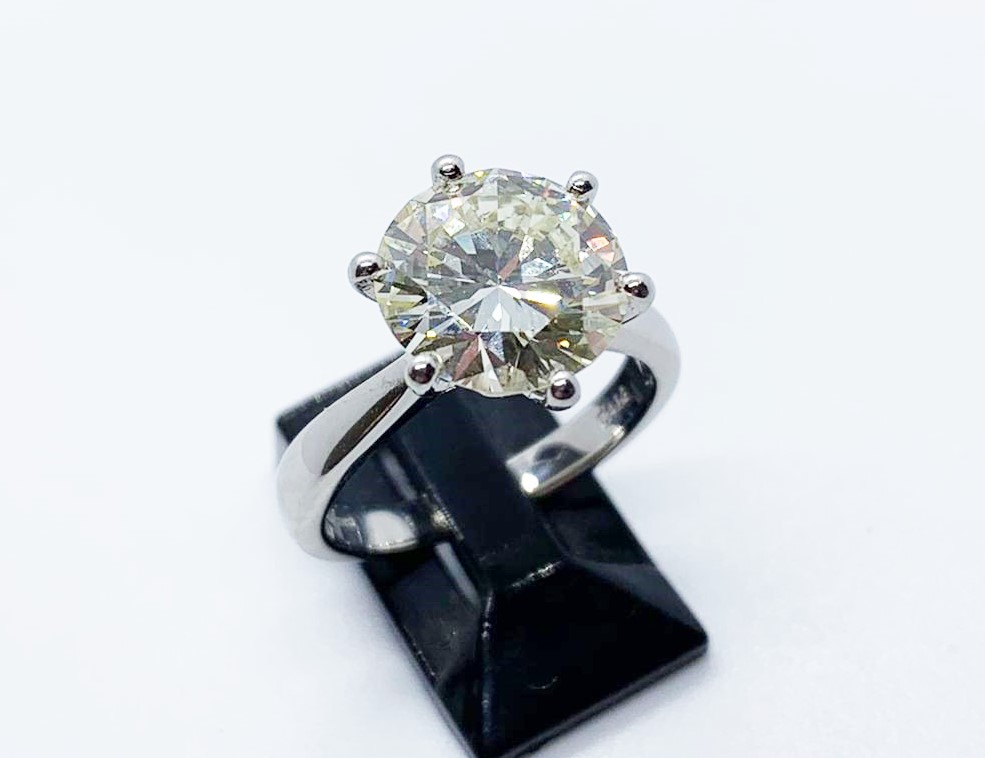 Platinum single stone diamond ring