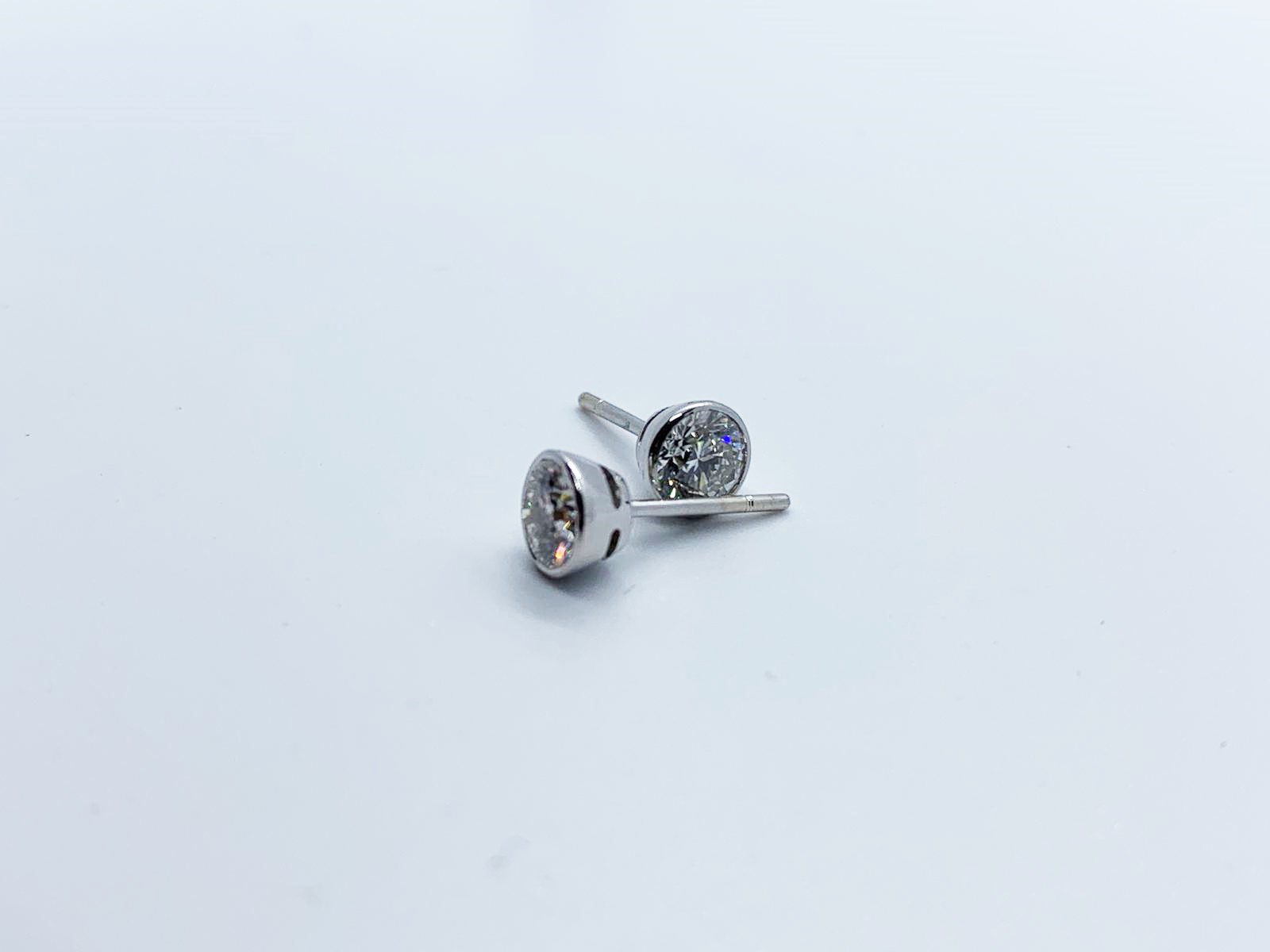 18ct white gold diamond earrings