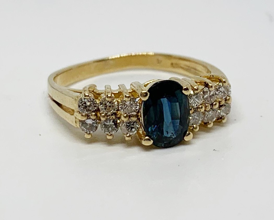 14ct gold sapphire and diamond ring