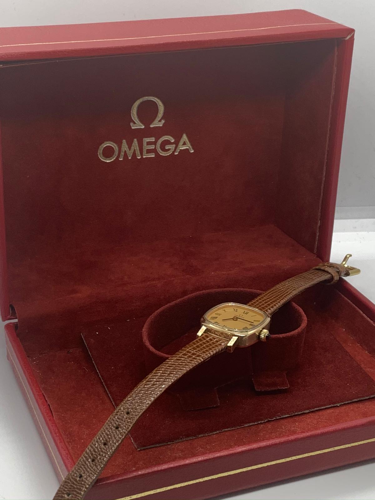 9ct gold ladies vintage Omega wristwatch - Image 2 of 6