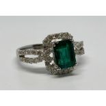 18ct white gold emerald and diamond ring