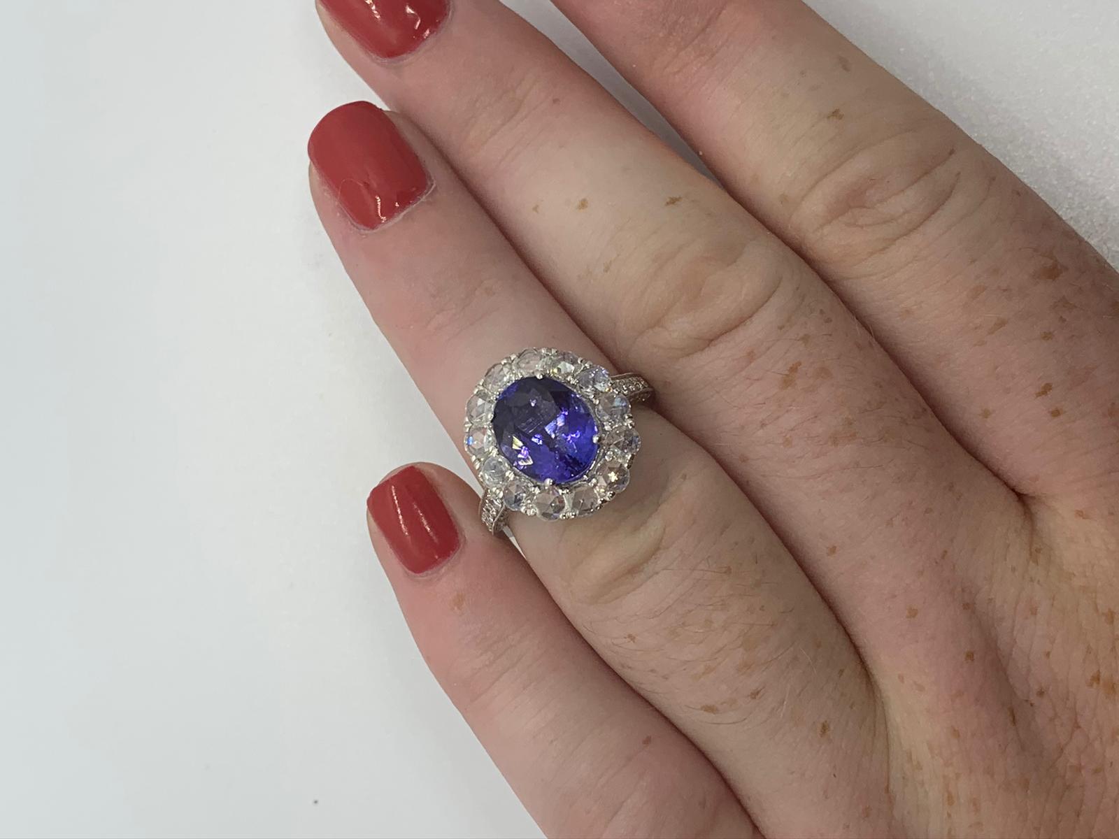 18ct white gold tanzanite and diamond ring - Image 4 of 5