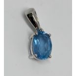 9ct white gold aquamarine pendant