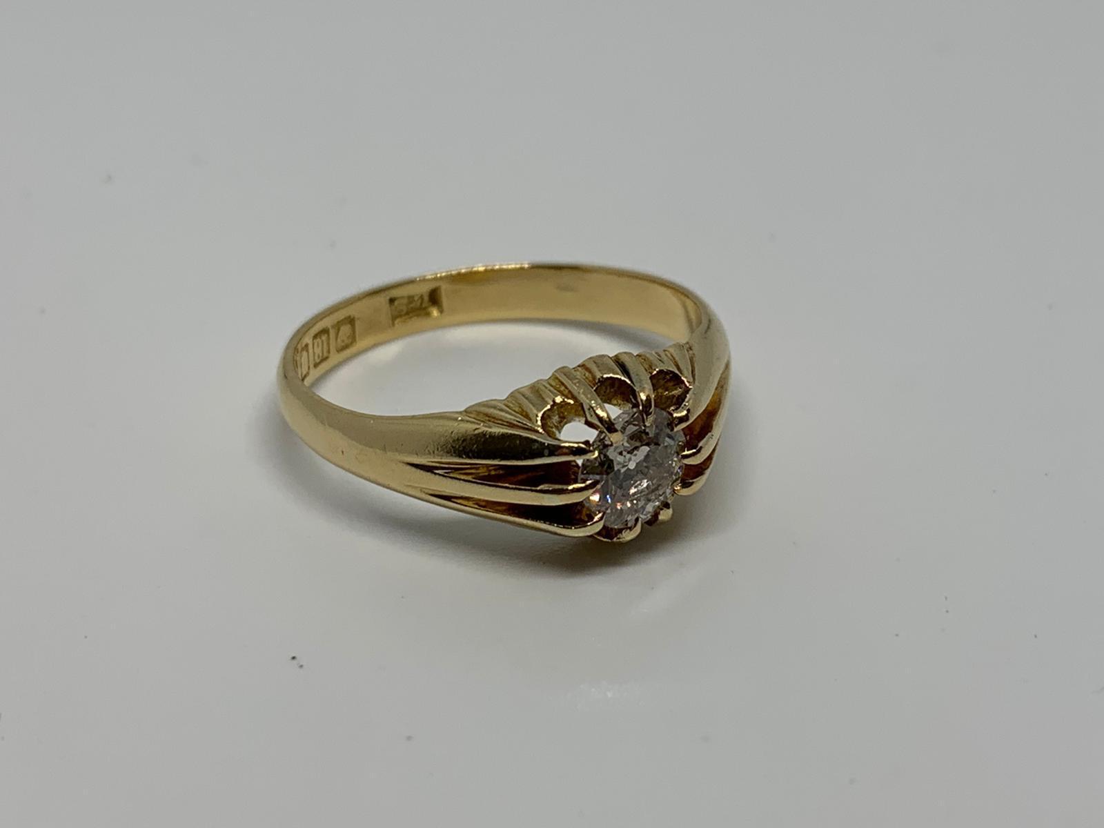 18ct gold and diamond ring - Image 2 of 3