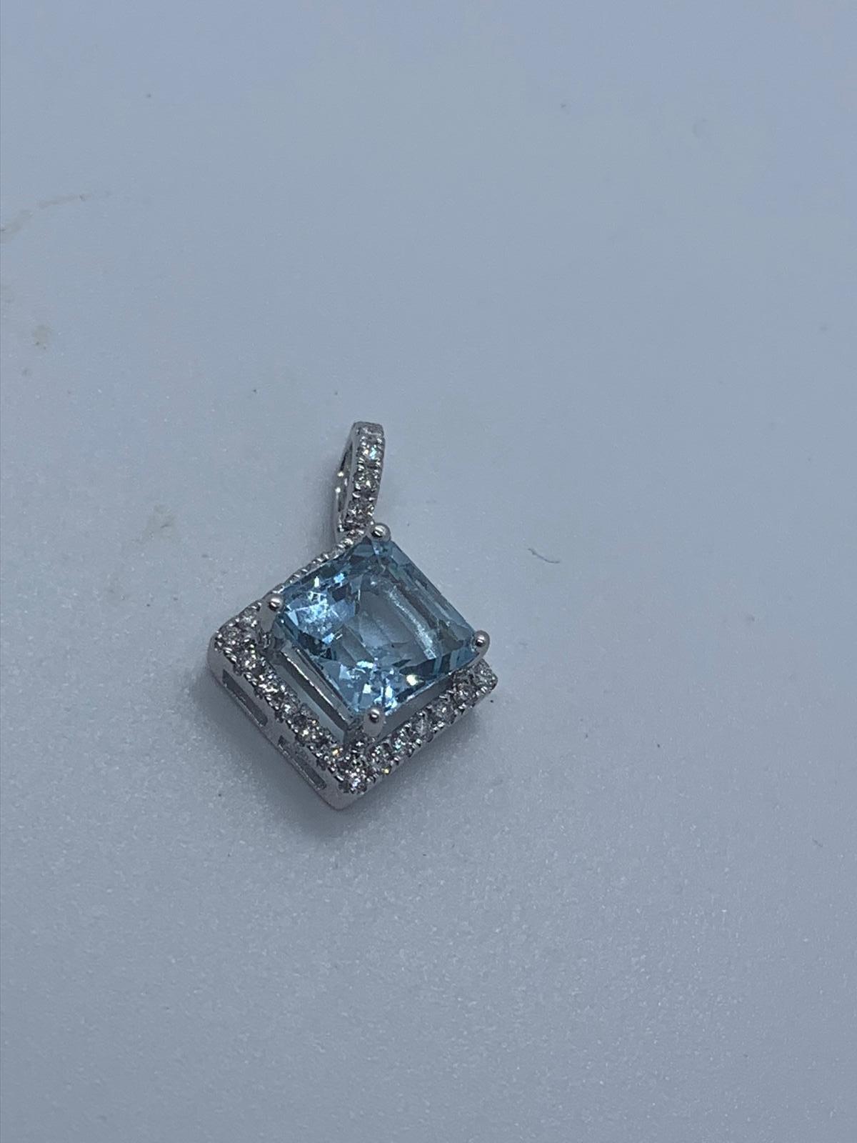 18ct white gold aquamarine and diamond pendant - Image 3 of 5