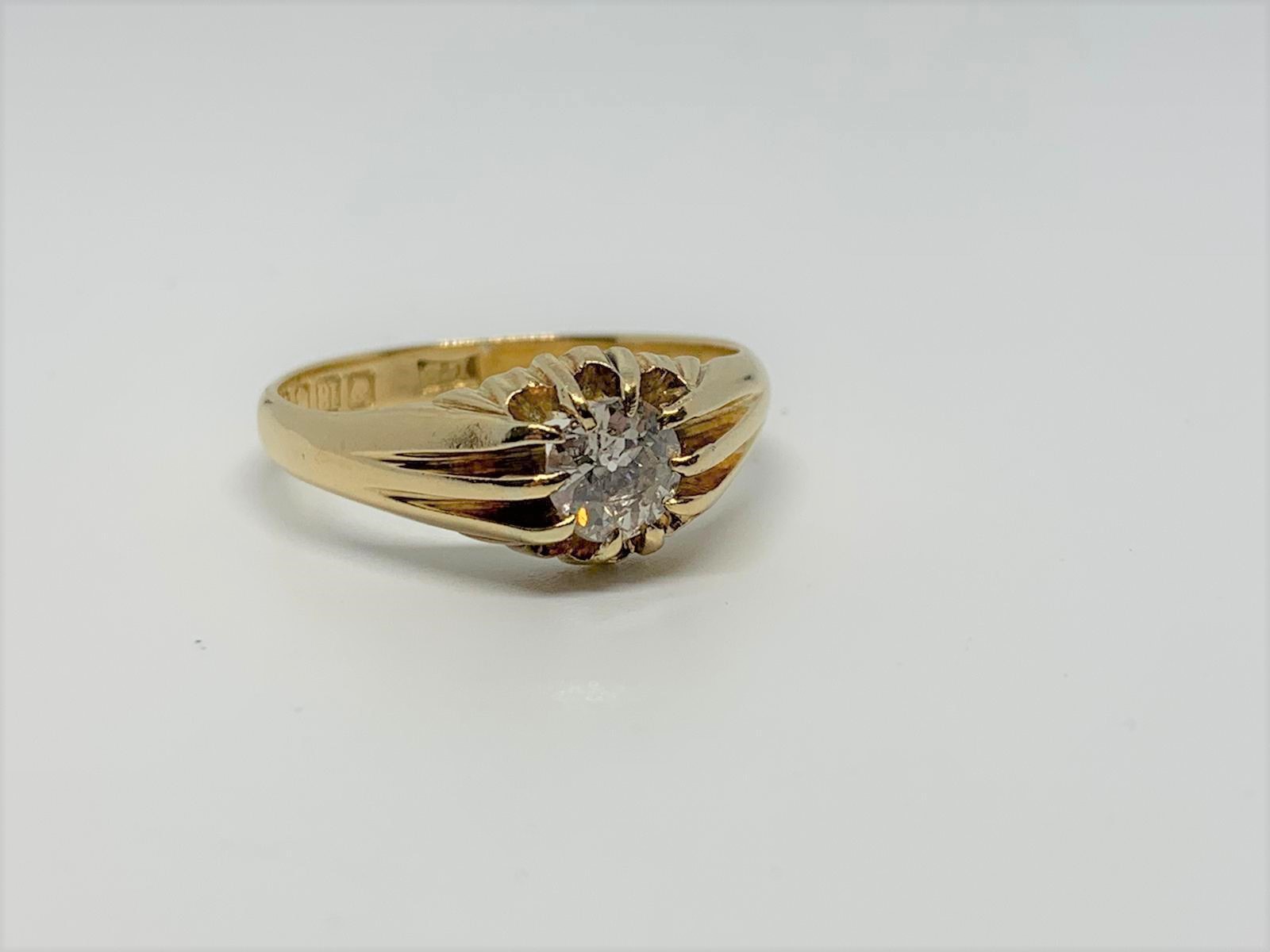 18ct gold and diamond ring