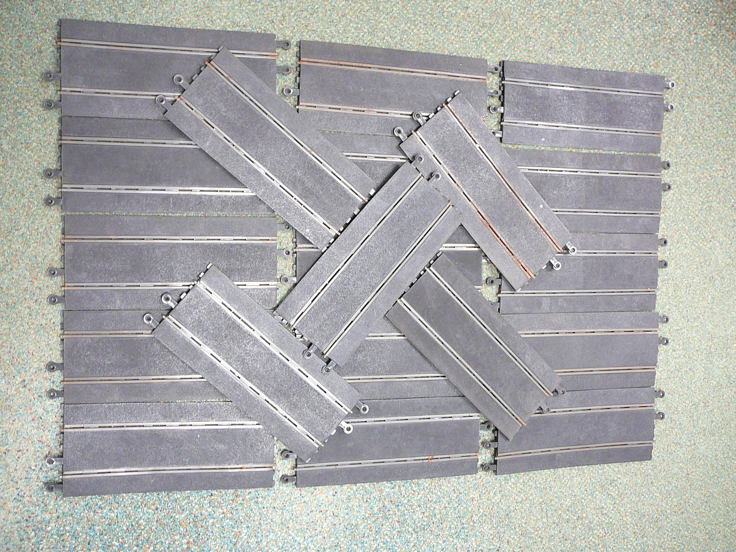 Quantity of vintage Scalextric track - Image 11 of 13