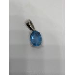 9ct white gold aquamarine pendant