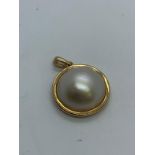 9ct pearl pendant