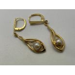 18ct gold pearl earrings