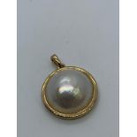 9ct gold pearl pendant