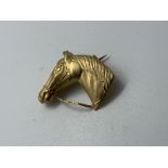 9ct gold brooch