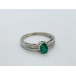 18ct white gold emerald ring